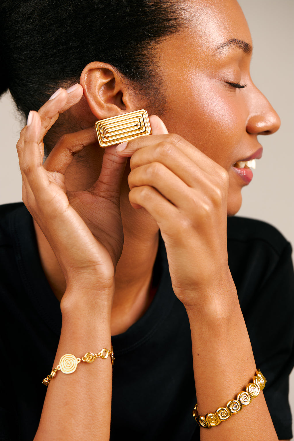 Aila Earrings - Gold