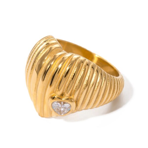 Nayomi Heart Ring